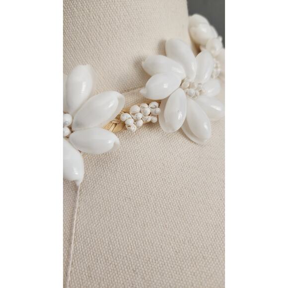 Cowry Shell White Bubble Necklace and Bracelet Set On Natural Raffia Wedding - Picture 2 of 7